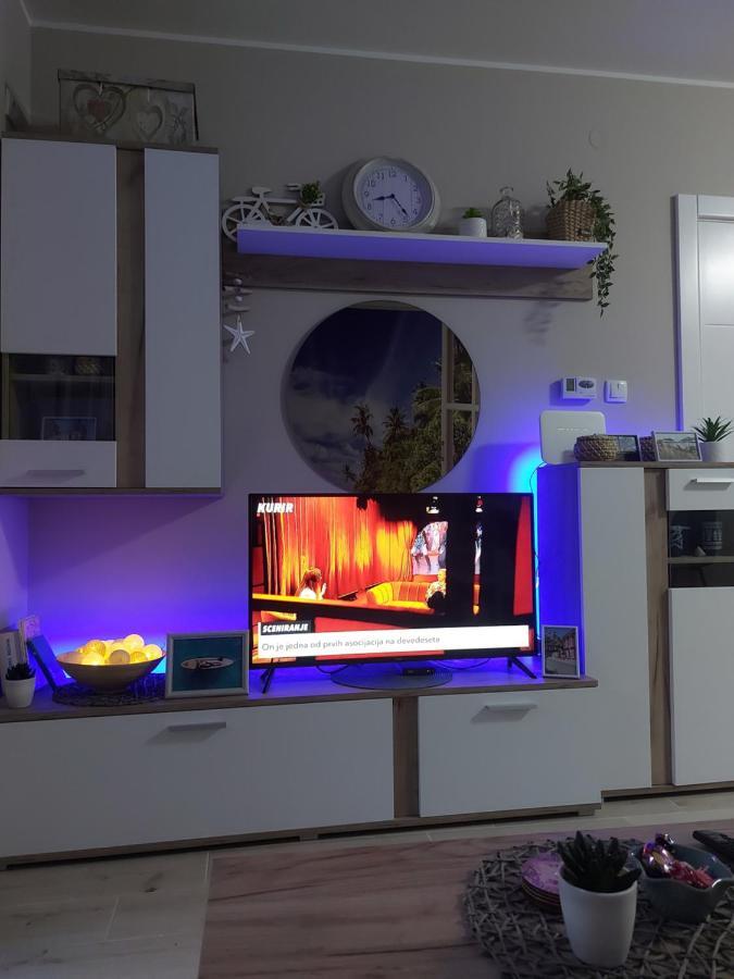 # Espresso 2 Apartman sa garazom Sremska Mitrovica Exterior foto